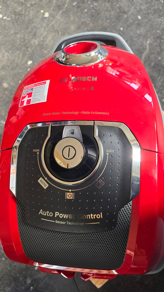 Bosch Series 8, 650W, 15m Aktionsradius